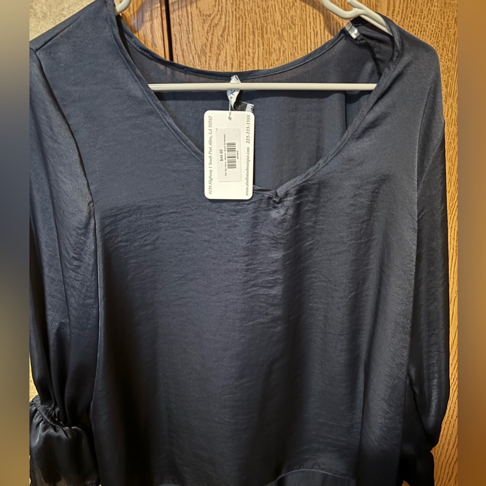 Sheer Top. NWT VERY CUTE